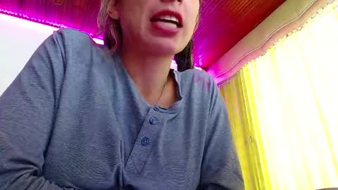 Snapshot of niki_1998 chatting on 12.14.24 Natalia online show from 12.14.24