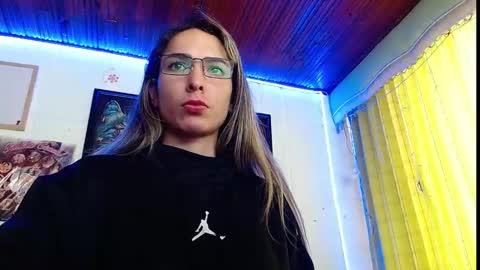 Snapshot of niki_1998 chatting on 02.17.25 Natalia online show from 02.17.25