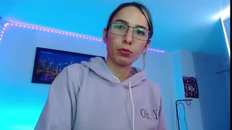 Snapshot of niki_1998 chatting on 09.19.25 Natalia online show from 09.19.25