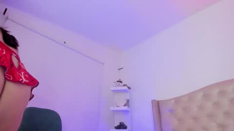 Niikii online show from 02.24.25