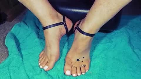 nikisissyfeet online show from 01.19.26