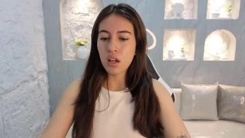 Snapshot of nikka_tx chatting on 10.26.25 Online 2200 to 600 online show from 10.26.25