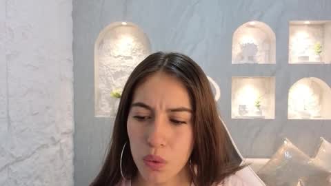 Snapshot of nikka_tx chatting on 11.02.25 Online 2200 to 600 online show from 11.02.25