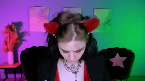 Snapshot of nikki_kiss_ chatting on 04.27.26 nikki_kiss_ online show from 04.27.26