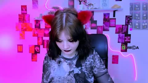 Snapshot of nikki_kiss_ chatting on 05.13.26 nikki_kiss_ online show from 05.13.26