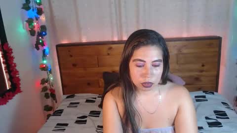NikkieMilky online show from 03.29.26