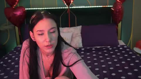 Snapshot of nikkigoldx chatting on 02.18.25 Nikki online show from 02.18.25