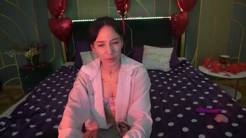 Snapshot of nikkigoldx chatting on 02.19.25 Nikki online show from 02.19.25