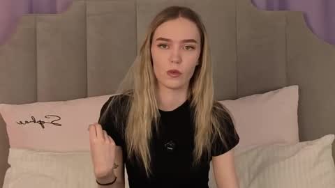 nikkilane11 online show from 04.11.26