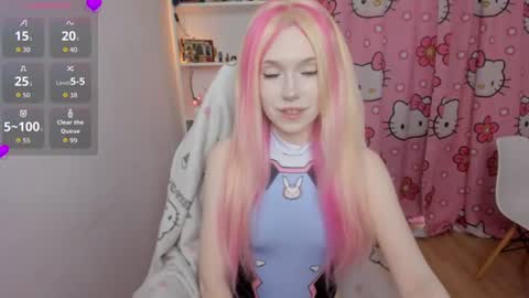 Snapshot of nikkimiltonss chatting on 07.10.26 Nikki online show from 07.10.26