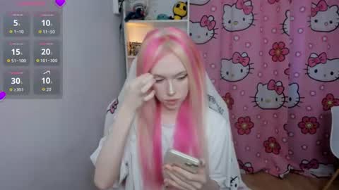 Snapshot of nikkimiltonss chatting on 07.27.26 Nikki online show from 07.27.26