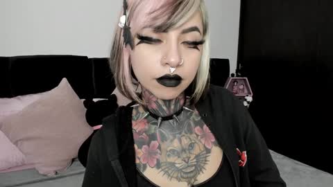 Snapshot of nikkiramone chatting on 12.18.24 Nikki Ramone online show from 12.18.24