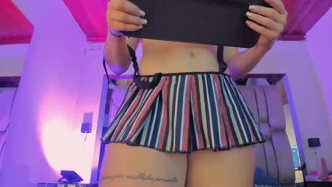 Snapshot of nikkysmiith chatting on 05.29.26 online show from 05.29.26