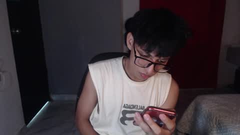 Snapshot of niklaus_wolf chatting on 09.29.25 niklaus_wolf online show from 09.29.25