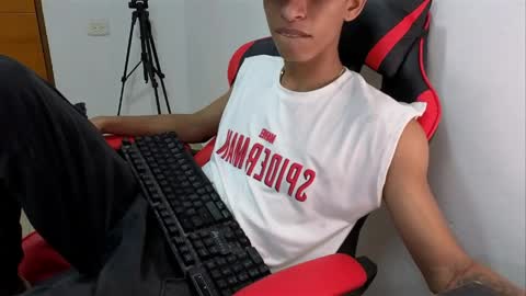 niklaus_wolf online show from 03.26.26