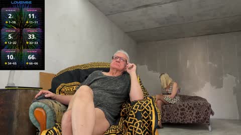 Snapshot of niknik61 chatting on 02.08.25 -NIKI-LIKA- online show from 02.08.25