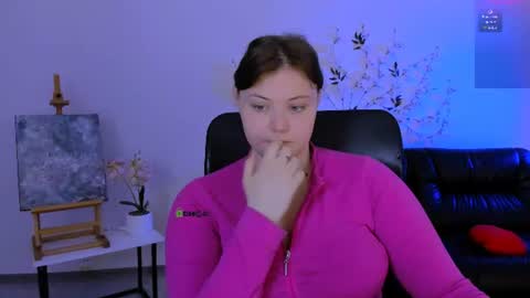 Snapshot of nikol_kitt chatting on 07.18.26 Little Niko Help me reach my goals online show from 07.18.26