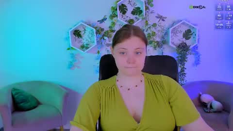 Snapshot of nikol_kitt chatting on 07.30.26 Little Niko Help me reach my goals online show from 07.30.26