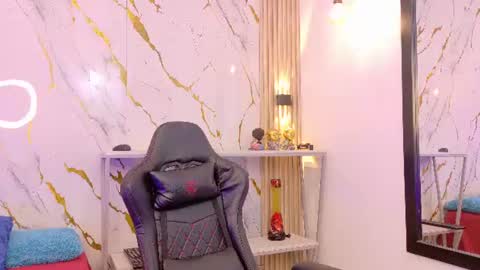    online show from 08.04.26