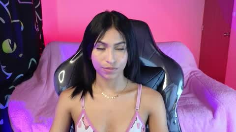 Snapshot of nikolwalter chatting on 03.18.26 nikolwalter online show from 03.18.26