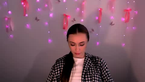 Snapshot of nikonara_ chatting on 06.12.26 nikonara_ online show from 06.12.26