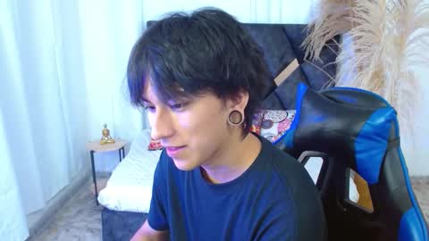 Snapshot of nikoo_18 chatting on 02.25.26 Niko online show from 02.25.26