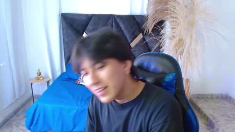 Snapshot of nikoo_18 chatting on 03.04.26 Niko online show from 03.04.26