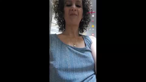 Snapshot of nikpassion123 chatting on 02.15.25 nikol online show from 02.15.25