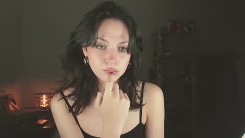 Snapshot of niky_jess chatting on 06.22.26 Veronica online show from 06.22.26