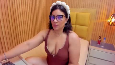 Snapshot of nikyrios chatting on 03.18.26 online show from 03.18.26