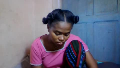 Snapshot of nilahmarie chatting on 06.17.26 nilah online show from 06.17.26