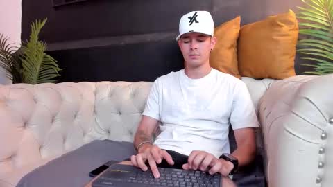 Nils online show from 10.08.25