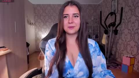 Snapshot of nina__si chatting on 06.26.26 Nina online show from 06.26.26