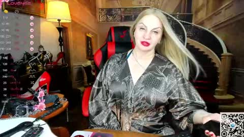 Nina online show from 04.12.26