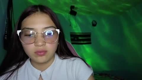 nina_hot59 online show from 05.26.26