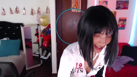 Snapshot of nina_paige chatting on 01.21.25 nina online show from 01.21.25