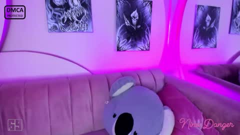  Heyyy guys Im Ninas crazy  online show from 12.10.24