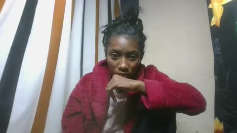 Snapshot of ninaeaa chatting on 11.17.25 ninaeaa online show from 11.17.25