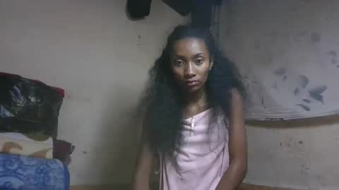 Snapshot of ninaeaa chatting on 12.03.25 ninaeaa online show from 12.03.25