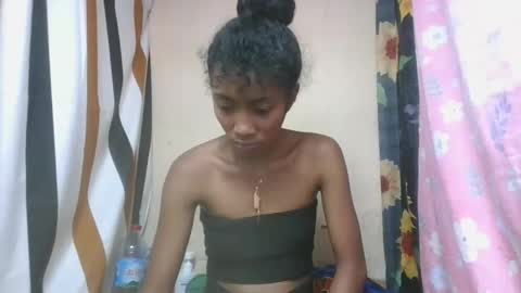 Snapshot of ninaeaa chatting on 12.16.25 ninaeaa online show from 12.16.25