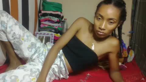 ninaeaa online show from 03.28.26