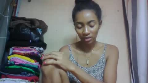 ninaeaa online show from 04.14.26