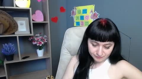 Snapshot of ninaflawlees chatting on 05.22.26 ninaflawlees online show from 05.22.26