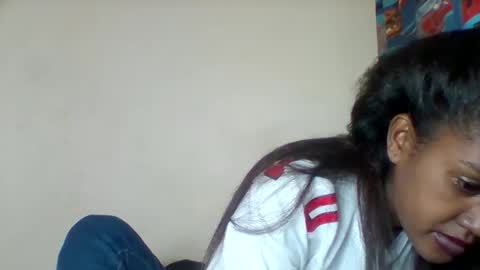 Snapshot of ninah_rise chatting on 12.15.25 ninah_rise online show from 12.15.25