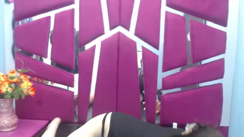 Nina online show from 03.11.25