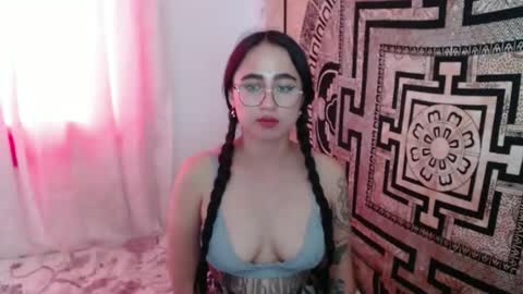 Snapshot of ninakravtz chatting on 12.16.24 N I N A online show from 12.16.24