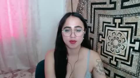 Snapshot of ninakravtz chatting on 12.16.24 N I N A online show from 12.16.24