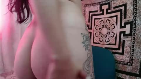 Snapshot of ninakravtz chatting on 12.17.24 N I N A online show from 12.17.24