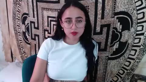 Snapshot of ninakravtz chatting on 12.20.24 N I N A online show from 12.20.24