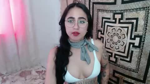 Snapshot of ninakravtz chatting on 12.21.24 N I N A online show from 12.21.24